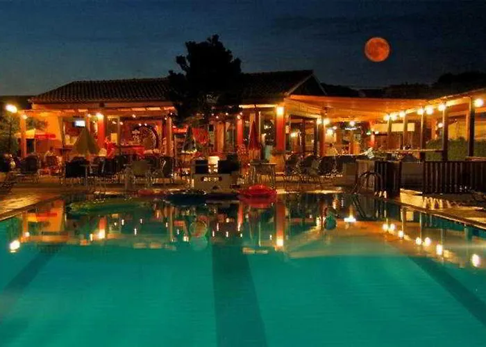 Summertime فندق 2*